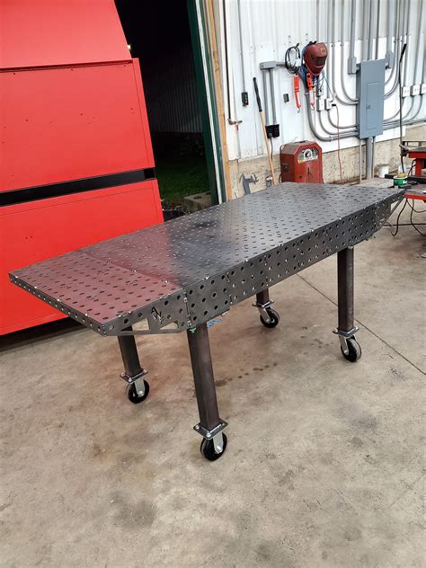 Fabrication bench .